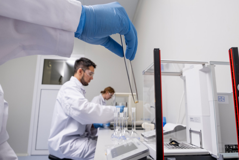 Vladimir Yefimov spoke about the opening of 80 vacancies at pharmaceutical enterprises of the capital SEZ