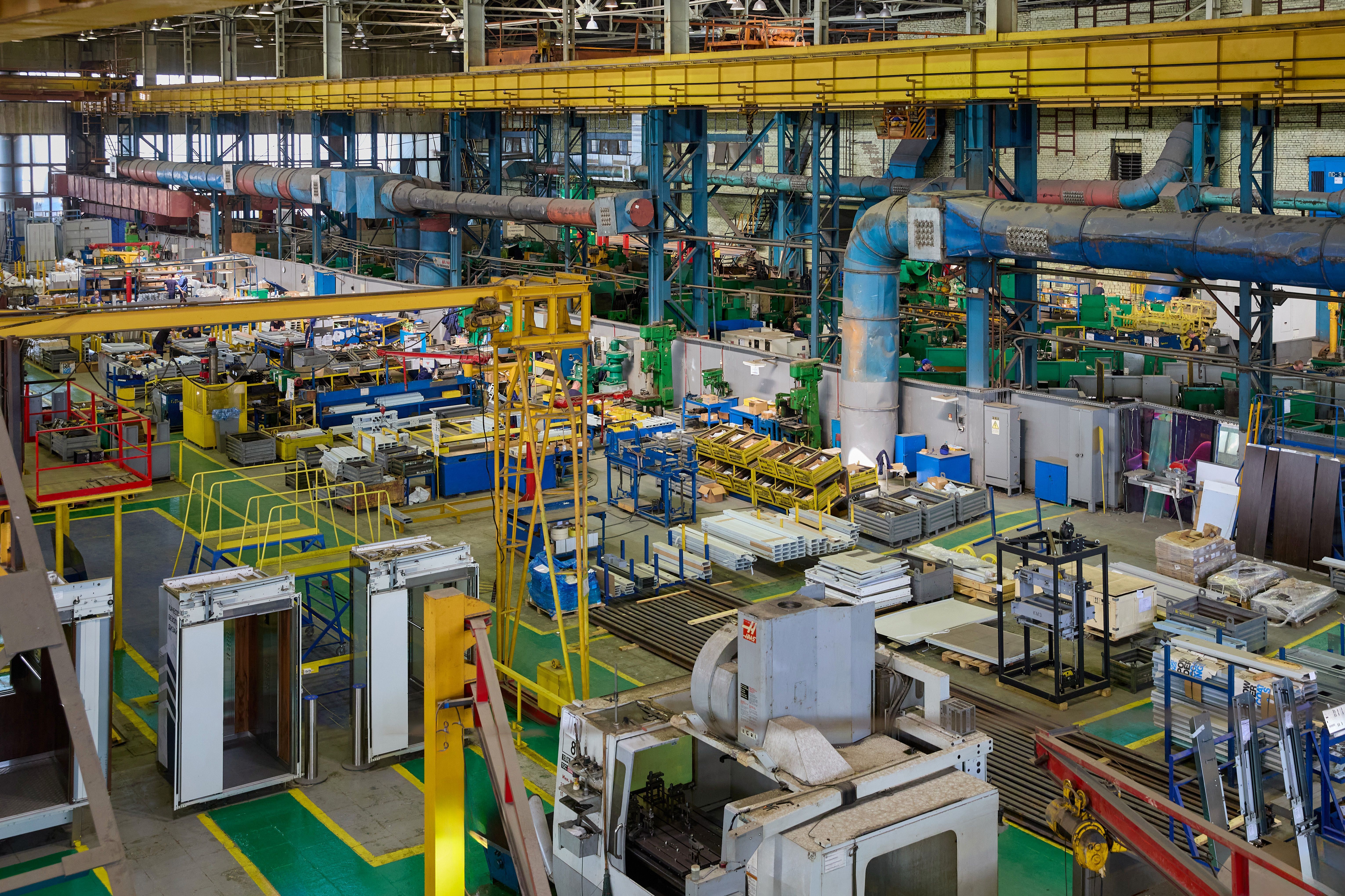 About 2,300 elevators from the Karacharovsky Mechanical Plant will be installed in Moscow under the overhaul program