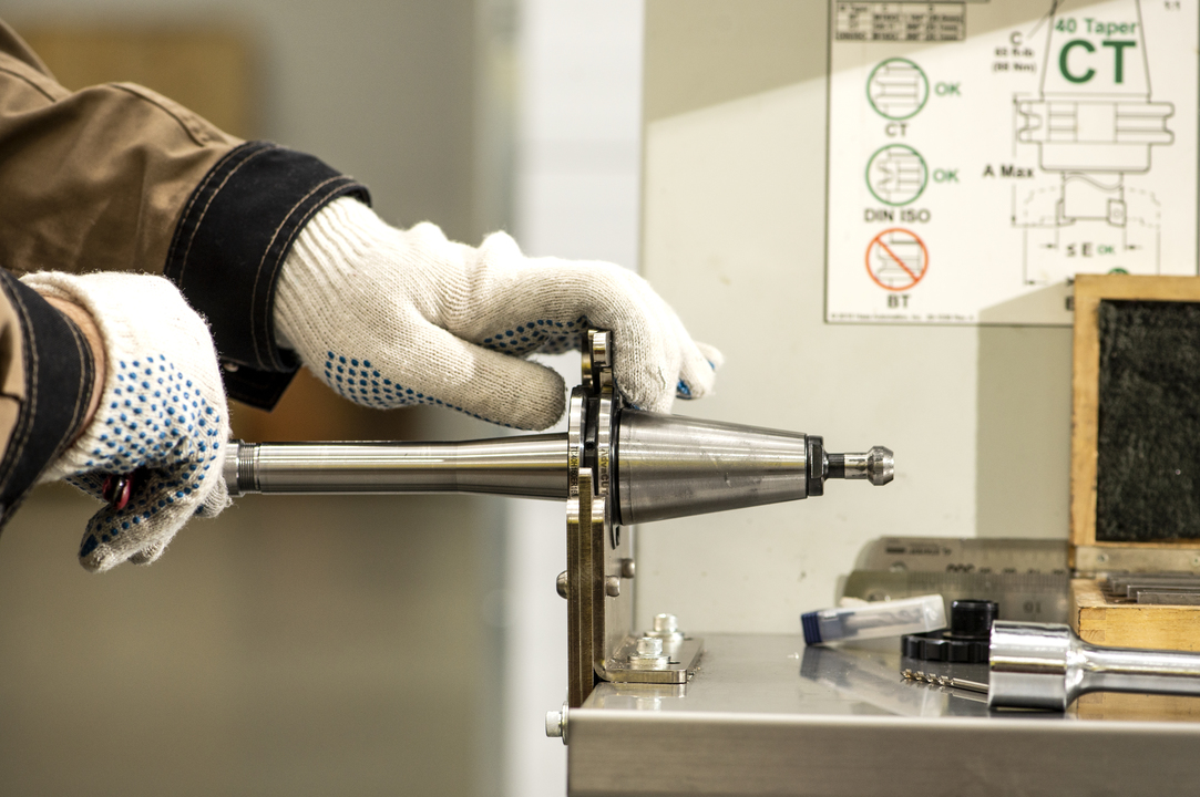 Moscow to launch production of contacts for microelectronics