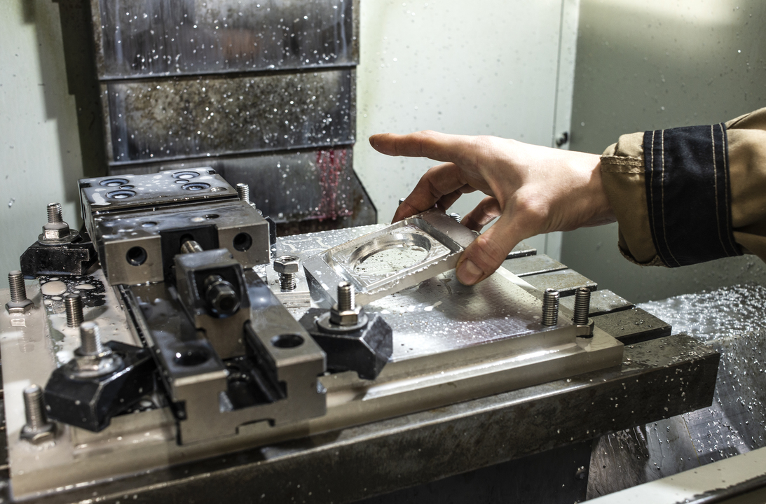 Moscow to launch production of contacts for microelectronics
