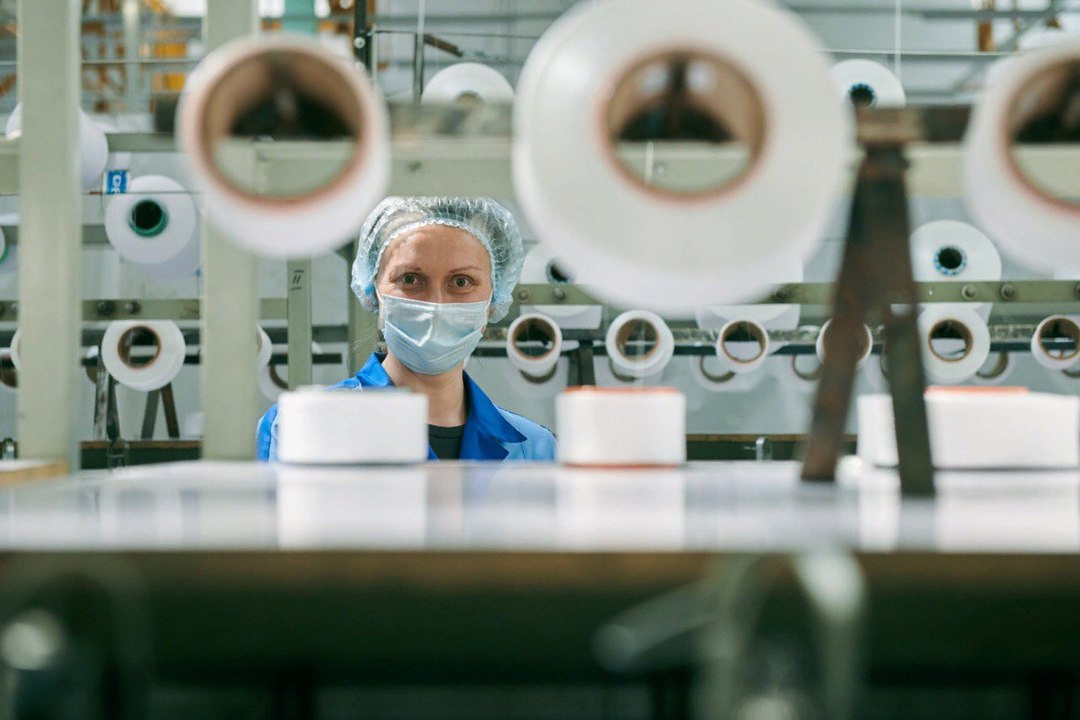 More than 900 thousand masks daily roll off the assembly line of the Technopolis Moscow SEZ