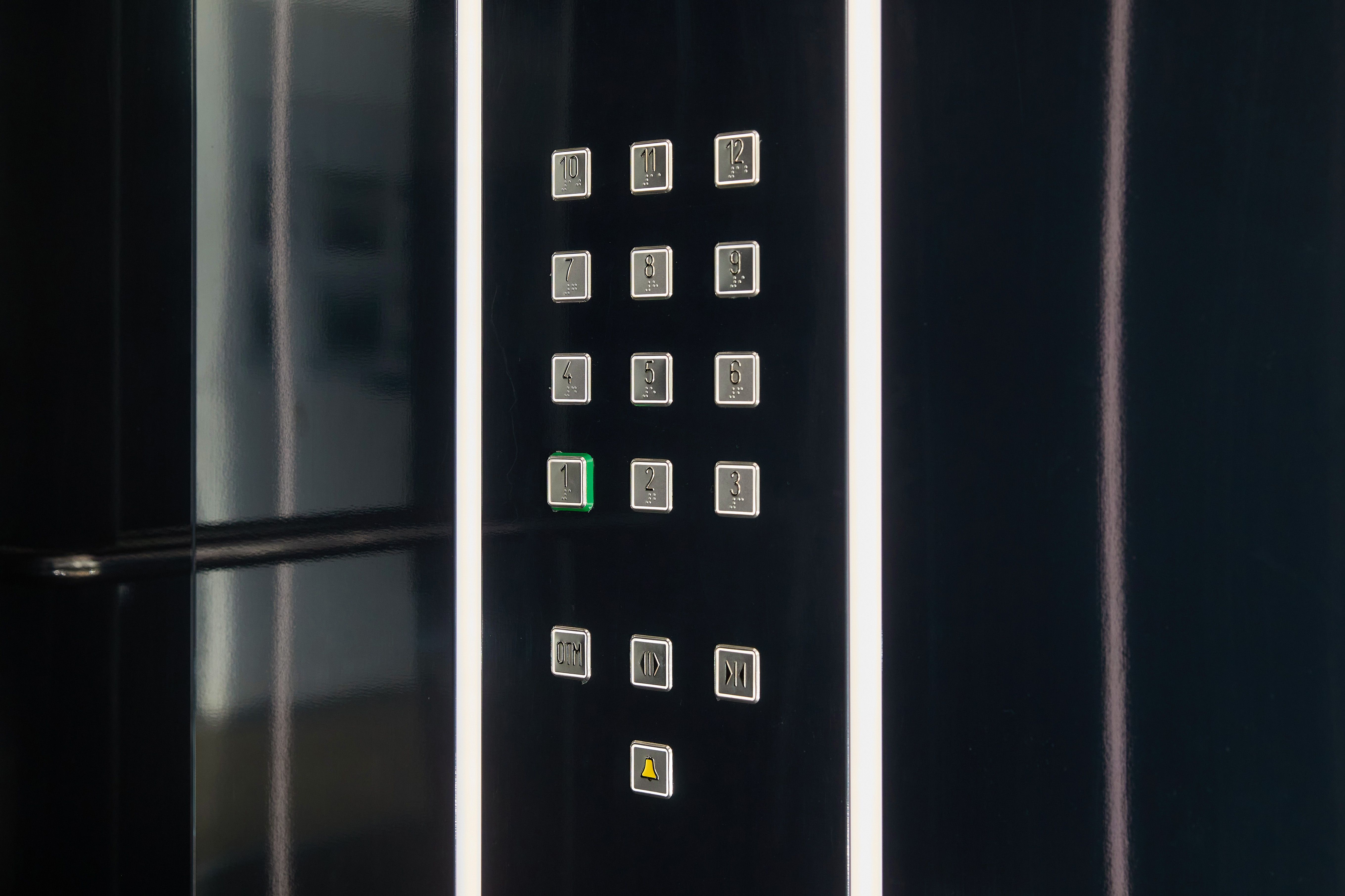 About 2,300 elevators from the Karacharovsky Mechanical Plant will be installed in Moscow under the overhaul program