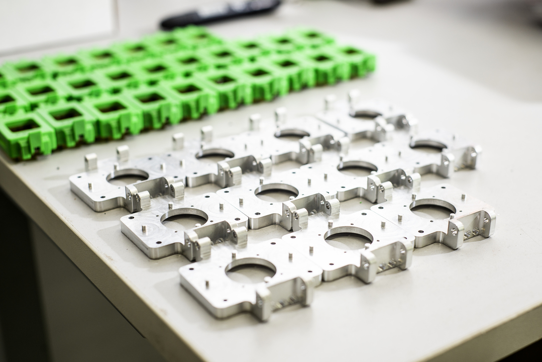 Moscow to launch production of contacts for microelectronics