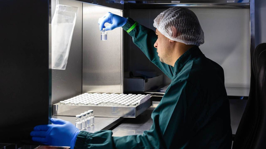Sobyanin: Moscow launches production of medicines for 13 types of cancer