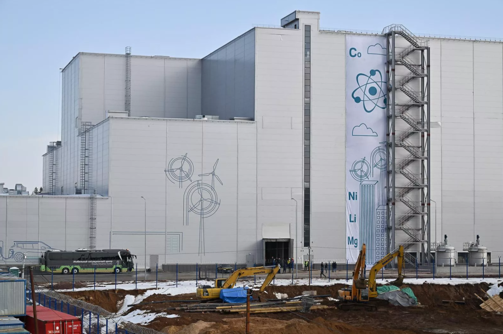 Sergei Sobyanin and Denis Manturov assessed the progress of construction of Russia's largest battery factories