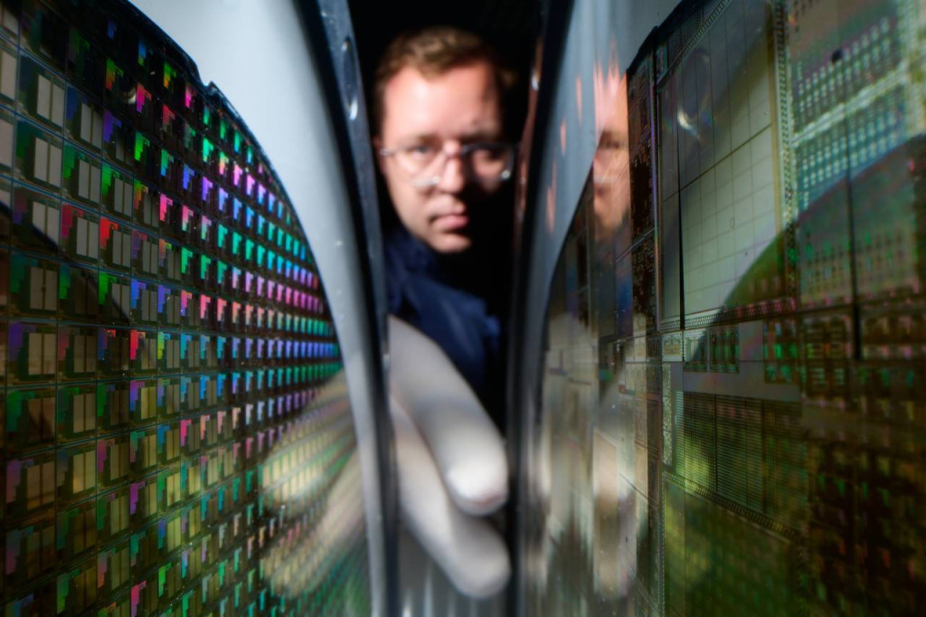 Residents of the Moscow SEZ have invested more than 245 billion rubles in the development of microelectronics