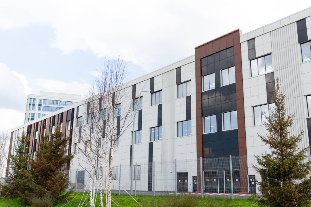 Almost 12.5 thousand square meters are available for business at the Rudnevo site