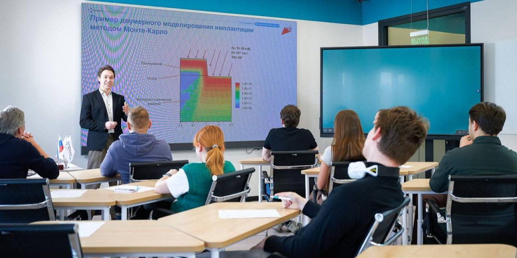 Sobyanin: Moscow SEZ resident trains specialists as part of the Cadres National project
